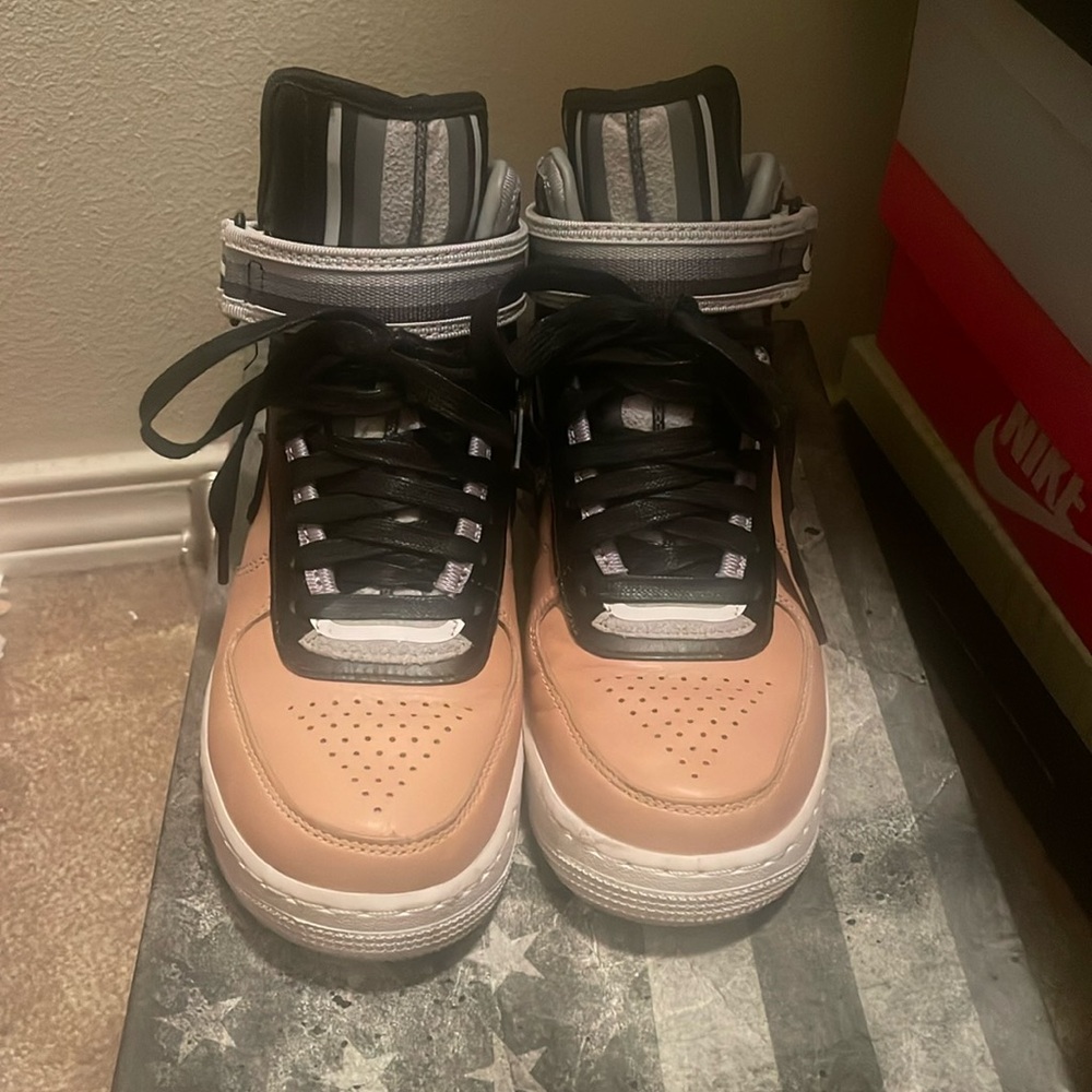 Air Force 1 mid sp tisci